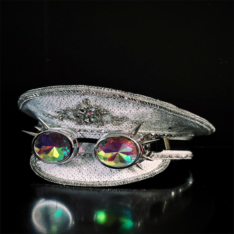 Captain Hat With Spiked Goggles - White/Silver
